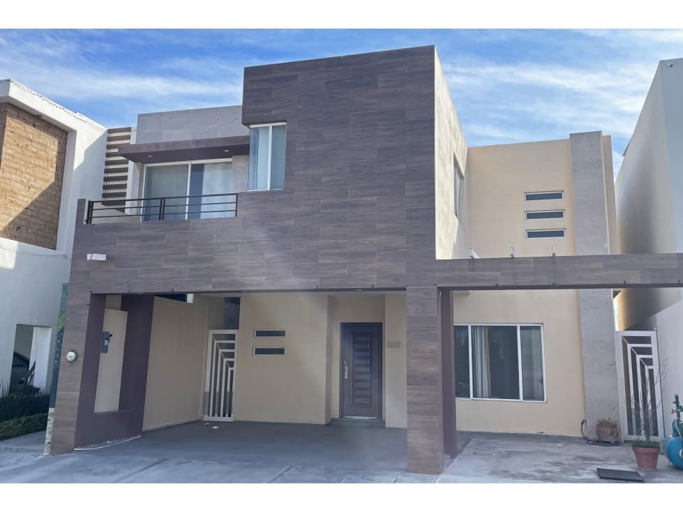 Casa RENTA en Privanzas del Campestre - Sao Paulo RCR630702 - 1