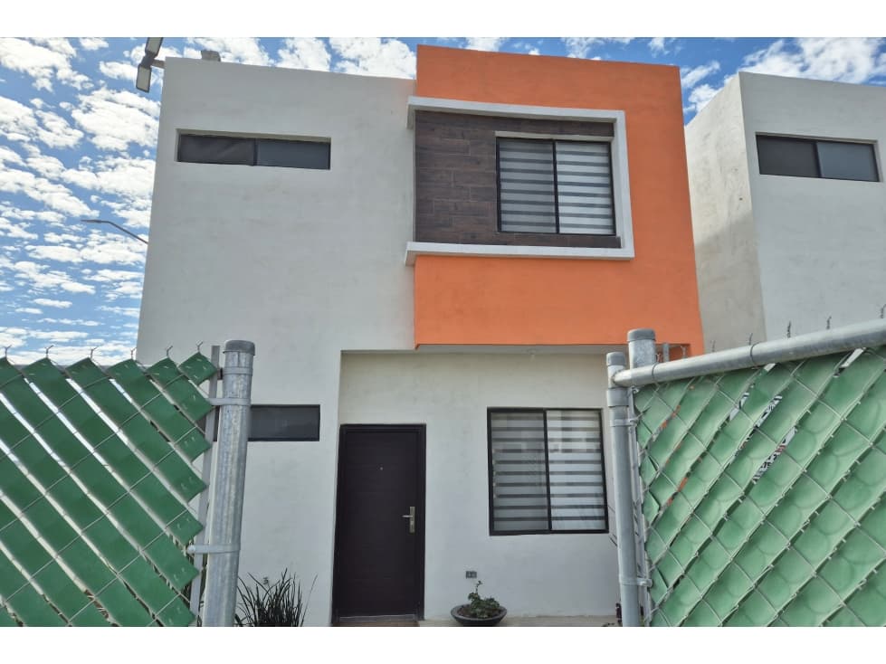 Casa en PREVENTA en Colosio Ramos Arizpe RCV627853 - 1