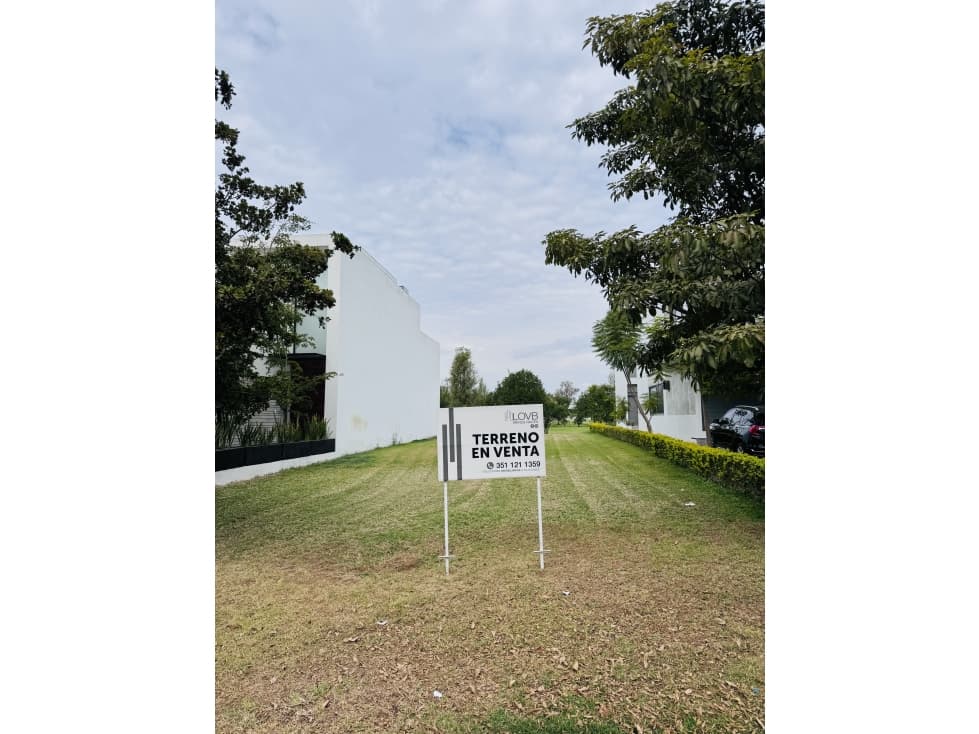 Lagos del Bosque Venta de Terreno 440 m2 - 1