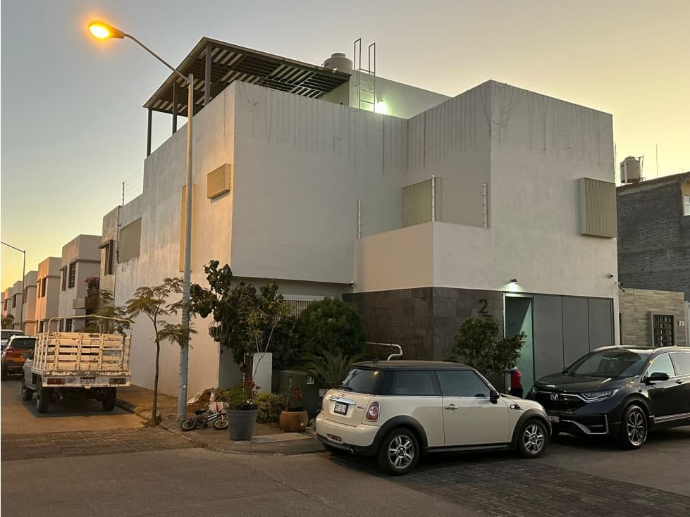Venta de casa en fraccionamiento Benavente - 1