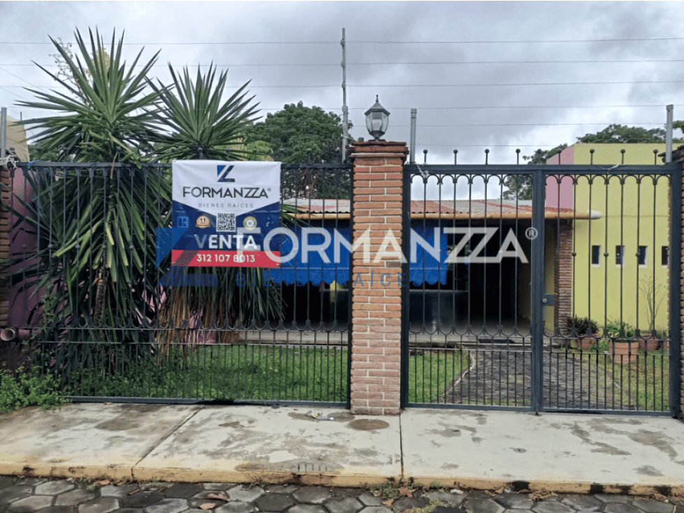 Local de Fiestas en Venta en Colonia Centro de Villa de Álvarez - 1