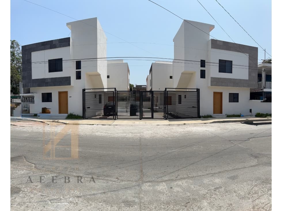 ¡Tu nuevo hogar con alberca te espera en Fracc. Mónaco! - 1
