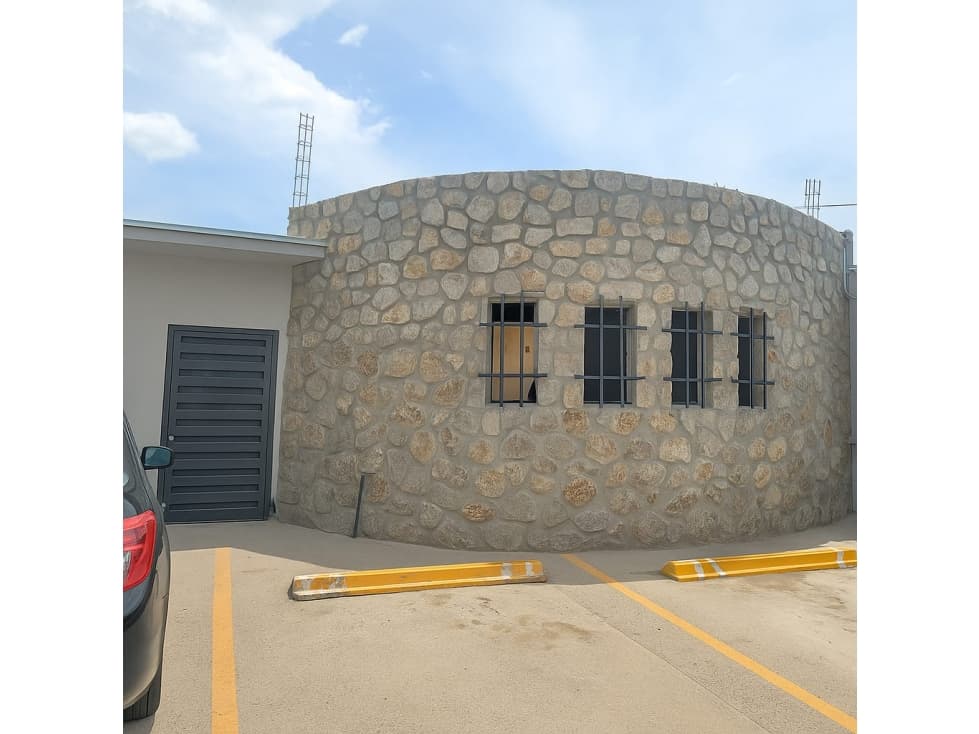 Edificio en Venta, con 10 departamentos - 1