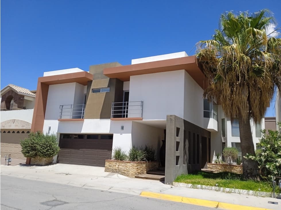 CASA EN RENTA EN EJERCITO NACIONAL CON 4 RECAMARAS Y ALBERCA - 1