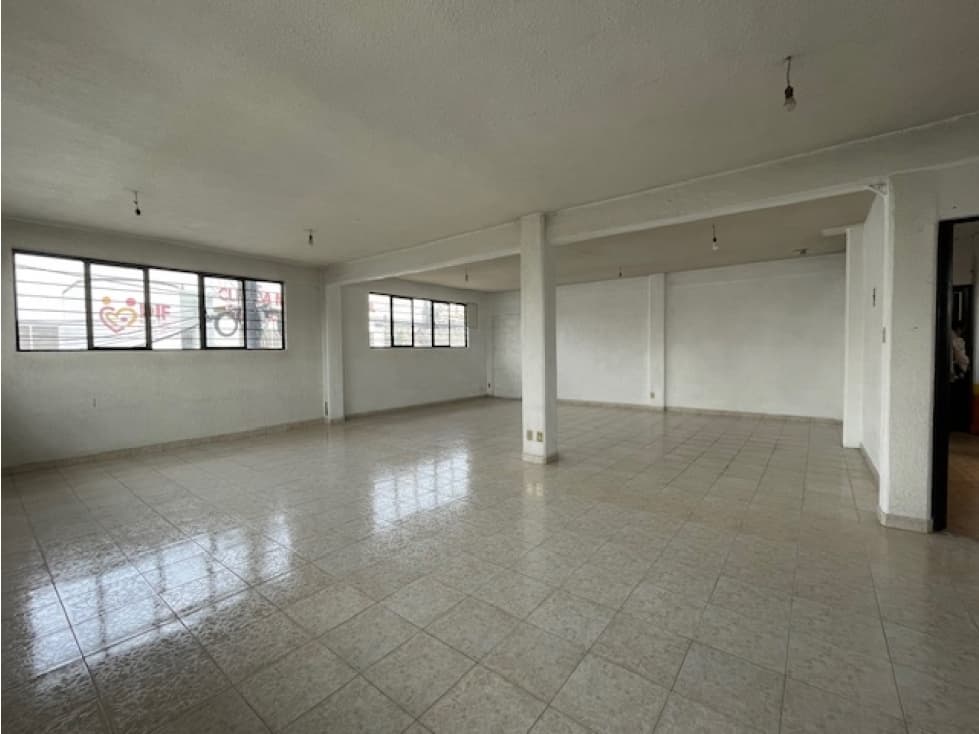 Renta Locales u Oficinas en Melchor Ocampo, Estado de México - 1