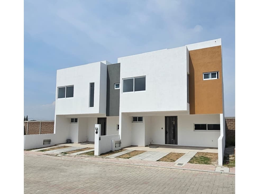 VENTA DE CASA ZONA VW - 1