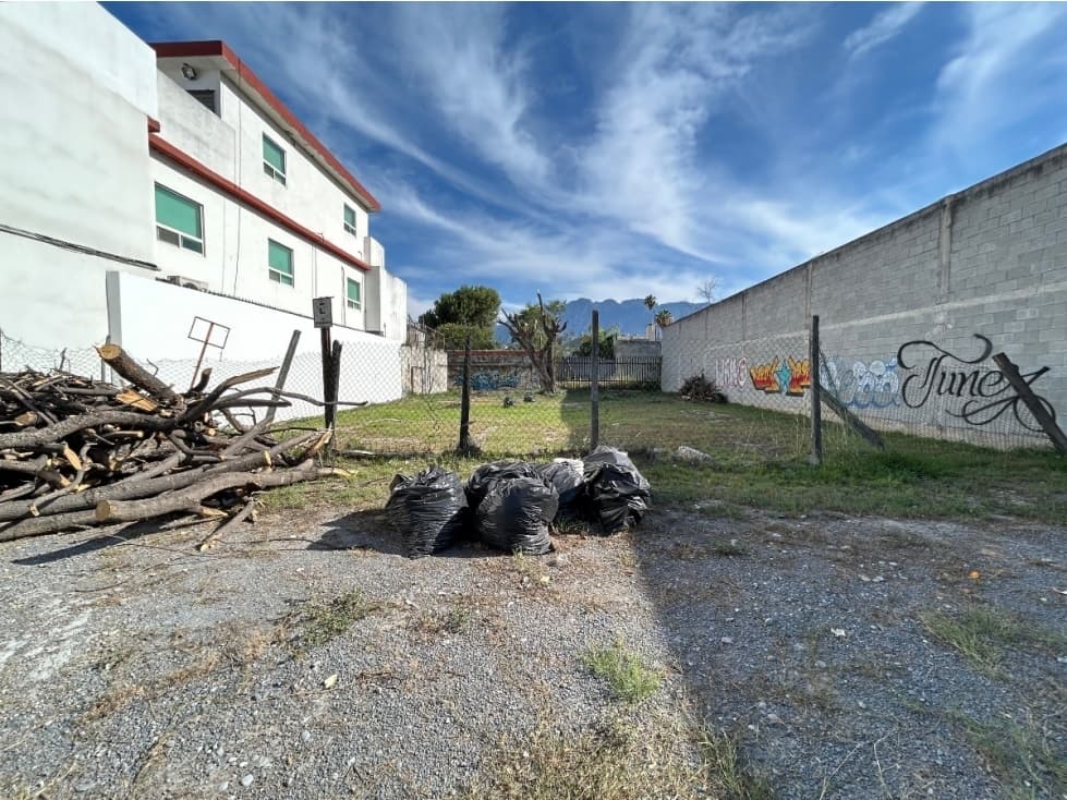 Terreno en renta en el Centro de Monterrey N.L. - 1