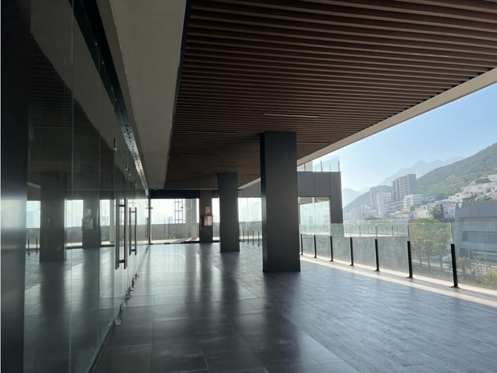 Local comercial en renta Anillo Periférico, Colinas de San Jerónimo - 1