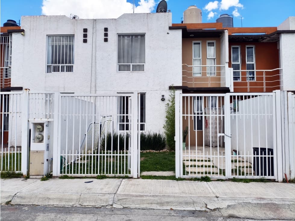 Se vende casa en Fracc San Luis II, Mineral de la Reforma - 1