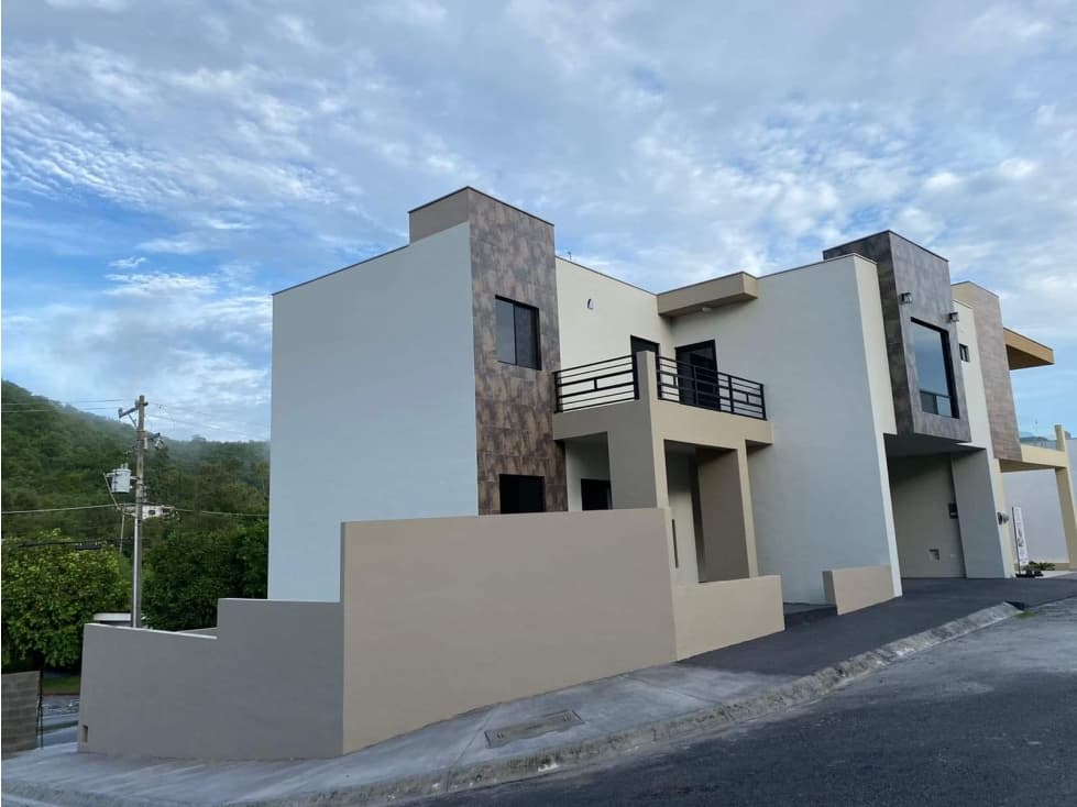 RESIDENCIA EN VENTA SANTIAGO NL - 1