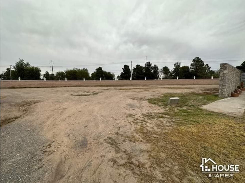 TERRENO EN CAMPOS ELISEOS - 1