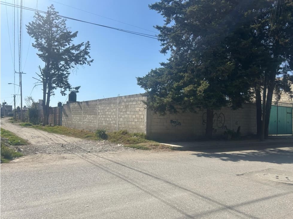 Terreno en venta en esquina cerca de central de abastos de Toluca - 1