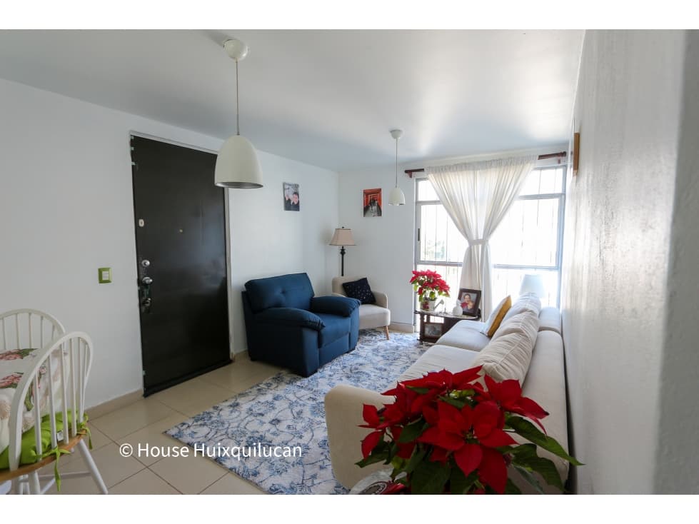 Departamento de 2 recámaras en venta muy cerca de Bosque Real - 1