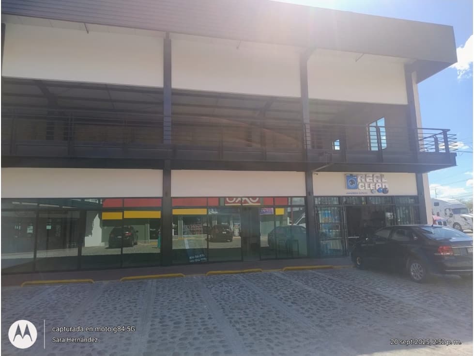 RENTA DE LOCALES EN PLAZA EL 7 - 1
