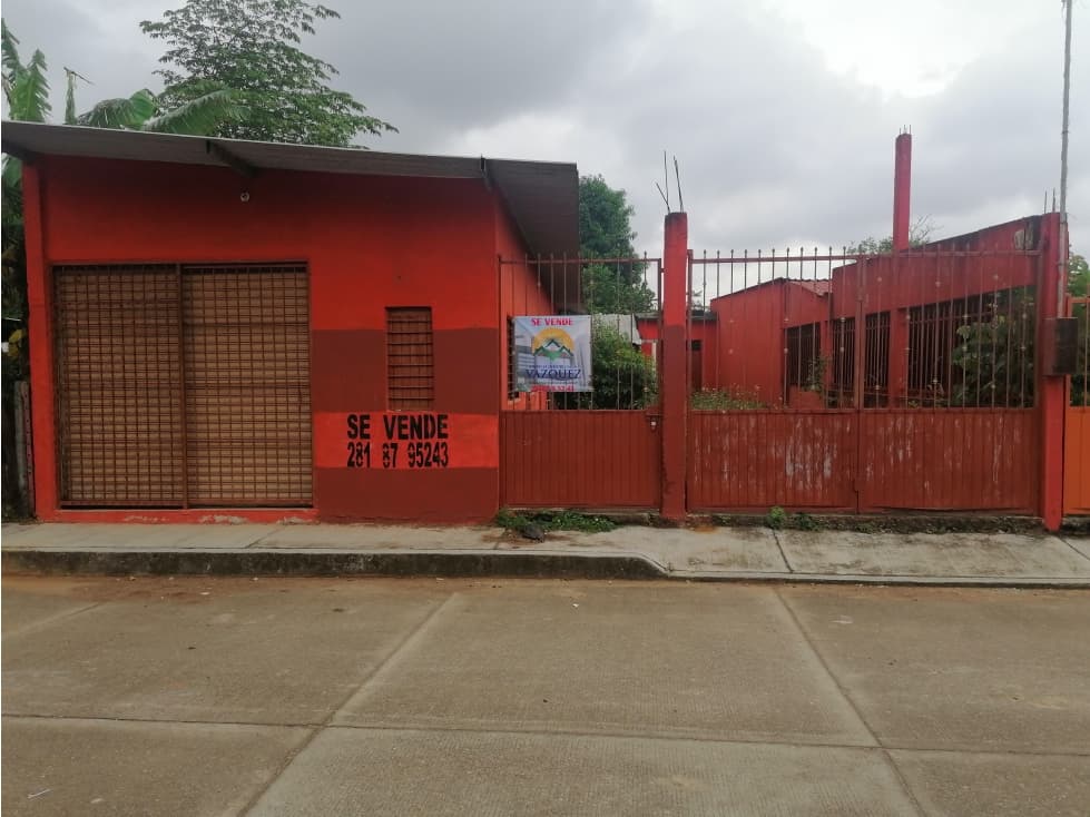 CASA con LOCAL EN VENTA LOMA BONITA OAXACA - 1