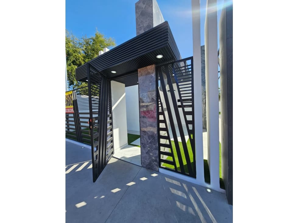 Hermosa Casa - 1