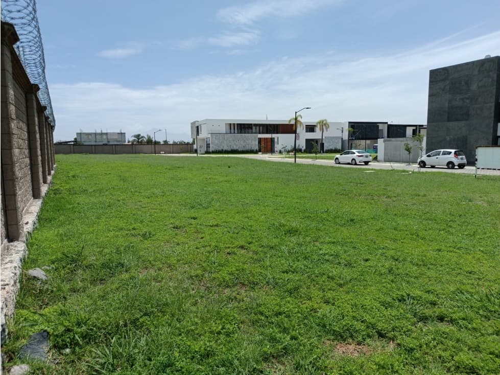 Terreno en venta en parque volcanes Lomas de Angelopolis - 1
