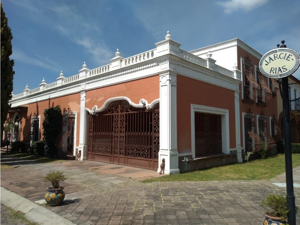 Casa En Venta En Puerta De Hierro Estilo Hacienda - 1