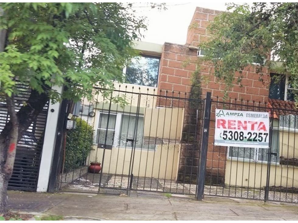 Casa Renta Circuito Economistas en Zona Azul - 1
