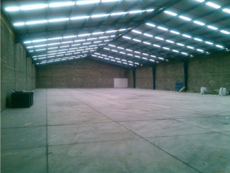 Excelente Bodega en Venta Industrial El Trebol - 1