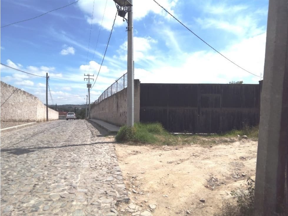 Terreno en venta de 8 mil metros en Aculco - 1