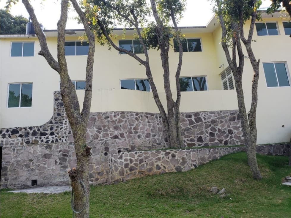 Edificio en Venta en las Cabañas Tepotzotlan - 1