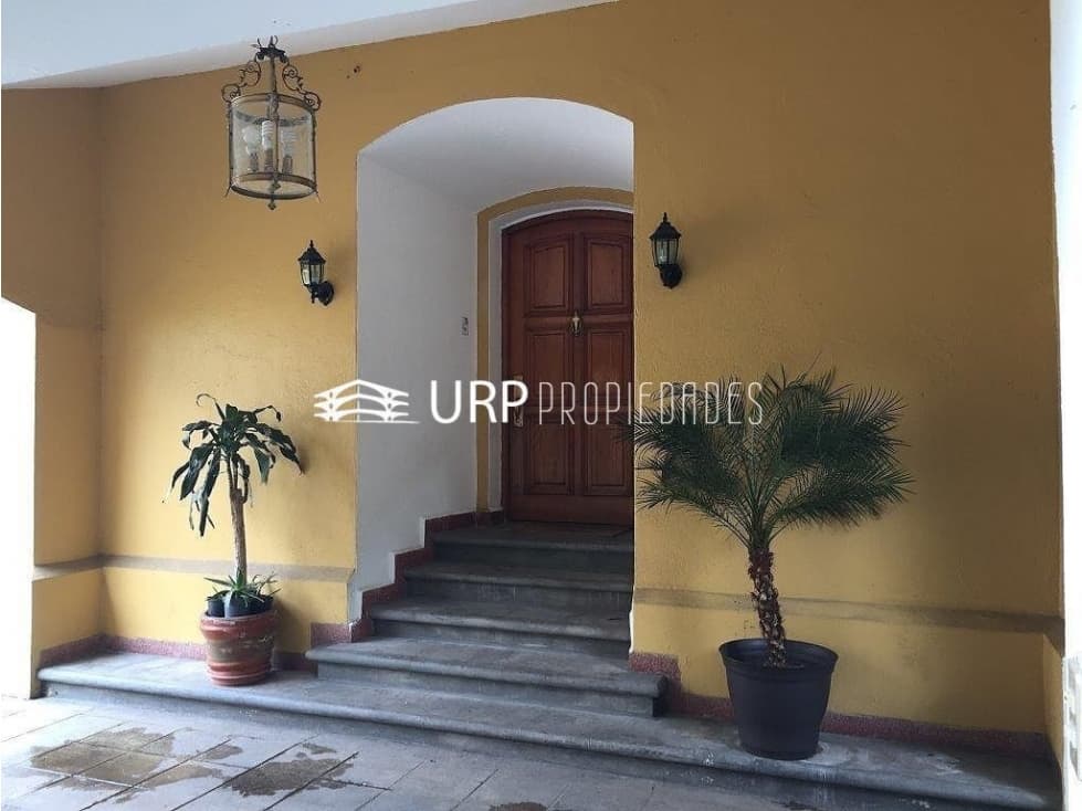 CASA EN LA MEJOR UBICACIÓN DE LOMAS DE CHAPULTEPEC - 1