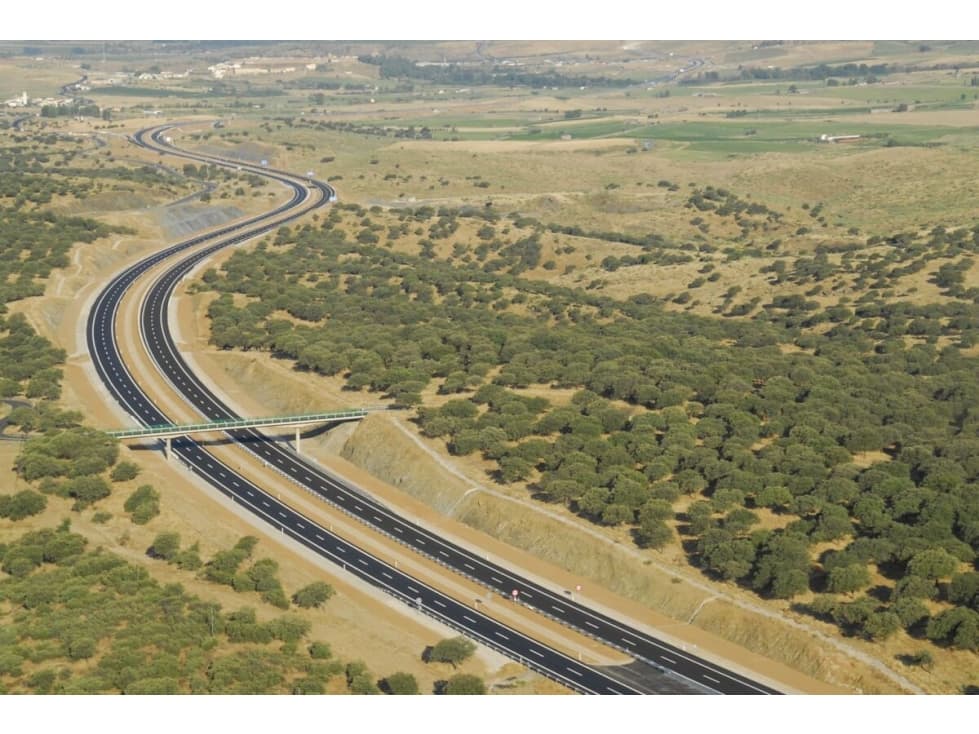 TERRENO EN VENTA 2.2 HAS SOBRE AUTOPISTA MEXICO-QUERETARO, JILOTEPEC - 1
