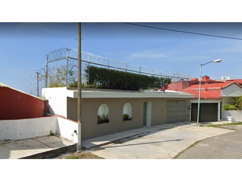 Casa en Remate en Las Cumbres, F-1448 - 1