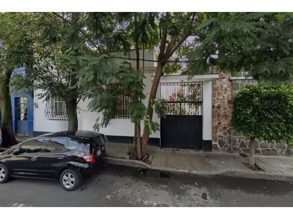 Casa en Remate en San Álvaro, F-1206 - 1