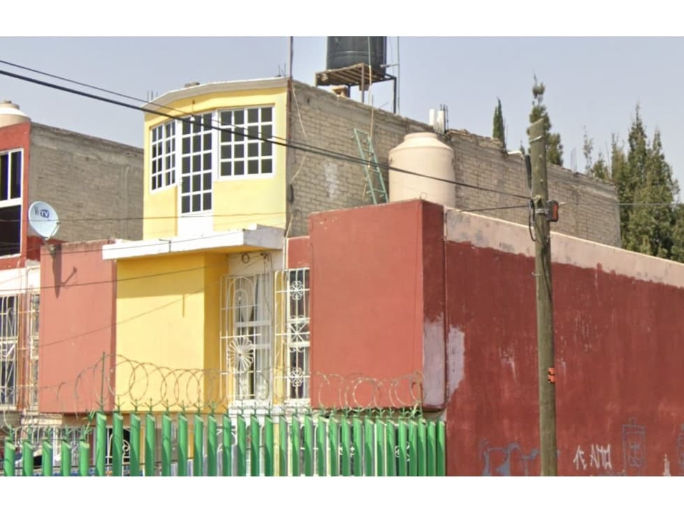 Casa en Remate en Los Héroes, F-1607 - 1