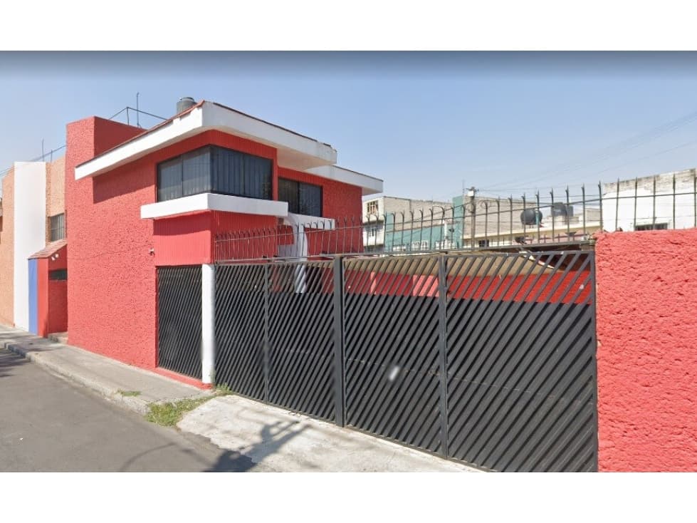 Casa en Remate en Paseos de Churubusco, F-1743 - 1