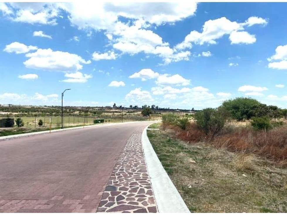 Venta Terreno Comercial. Cd Maderas, Lagos de Moreno, Jalisco. - 1