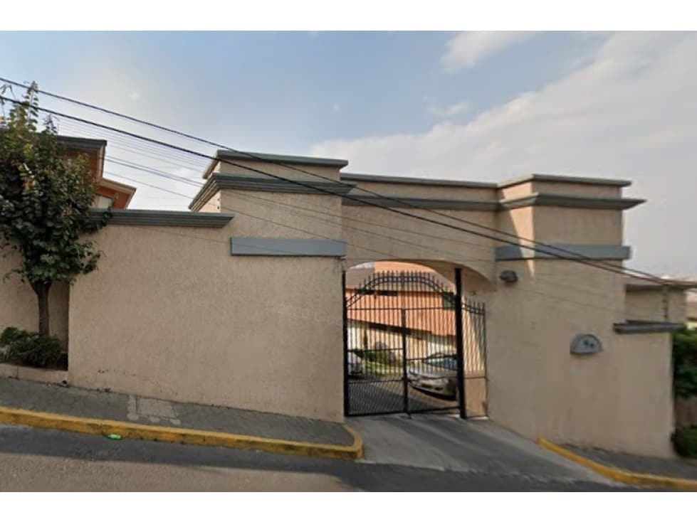 Casa en Remate en R. Golondrinas, FG-433 - 1