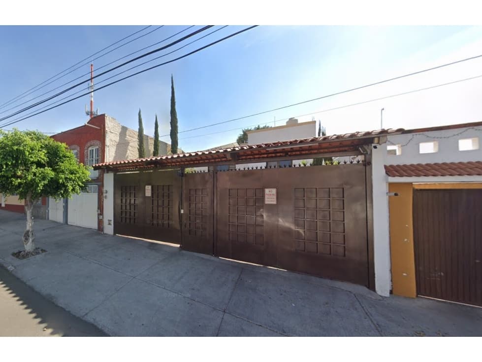 Casa en Remate en Lomas de Casa Blanca, FG-510 - 1