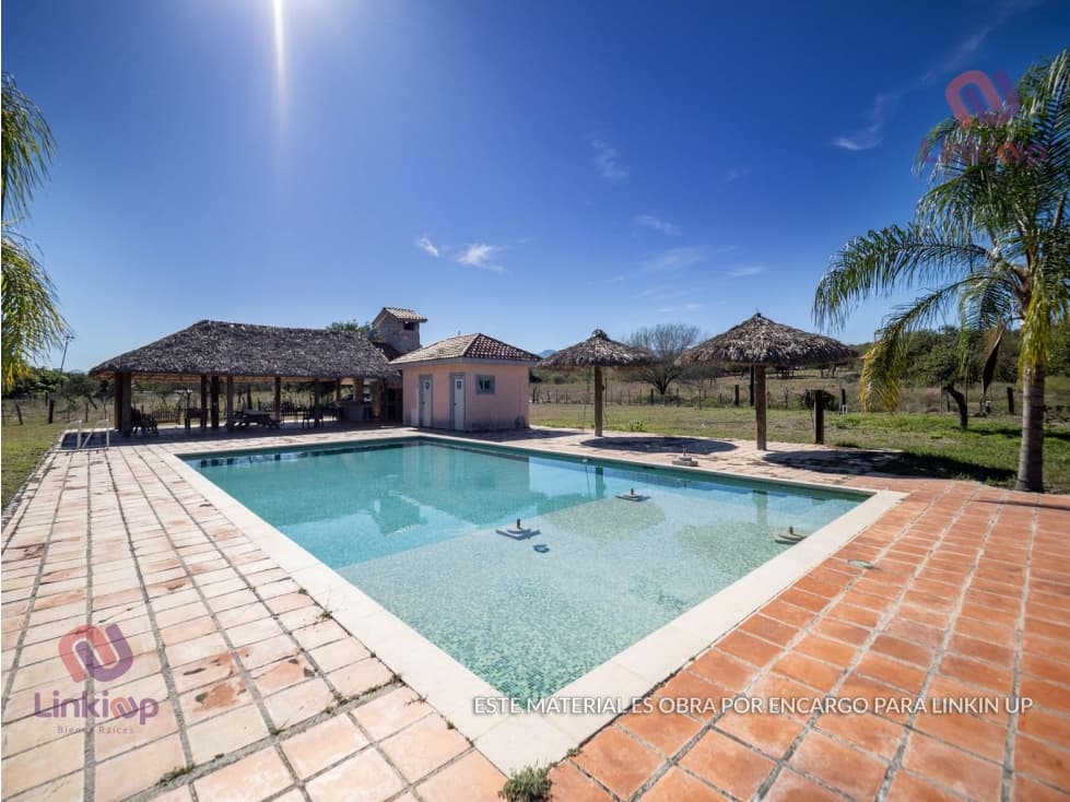 Terreno en Venta Rancho con alberca y cabañas en Linares NL cerca del puente Chocolate - 1