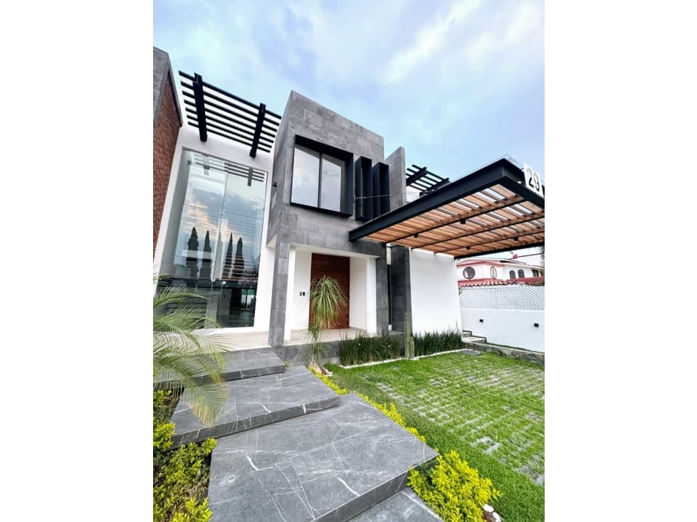 PRECIOSA CASA ESTILO MODERNO EN LOMAS DE COCOYOC - 1