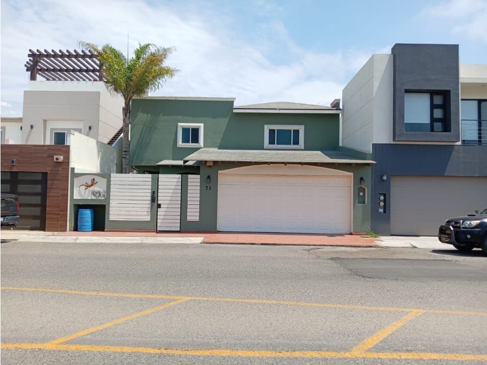 Se renta casa de 2 pisos amueblada en Rincon del Mar - 1