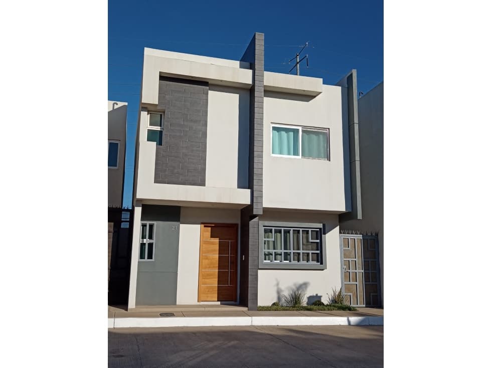 Bonita casa en Renta en Siena Residencial - 1