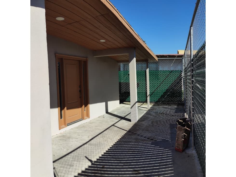 Casa en Renta Ideal para Consultorio u Oficinas - Zona Centro - 1