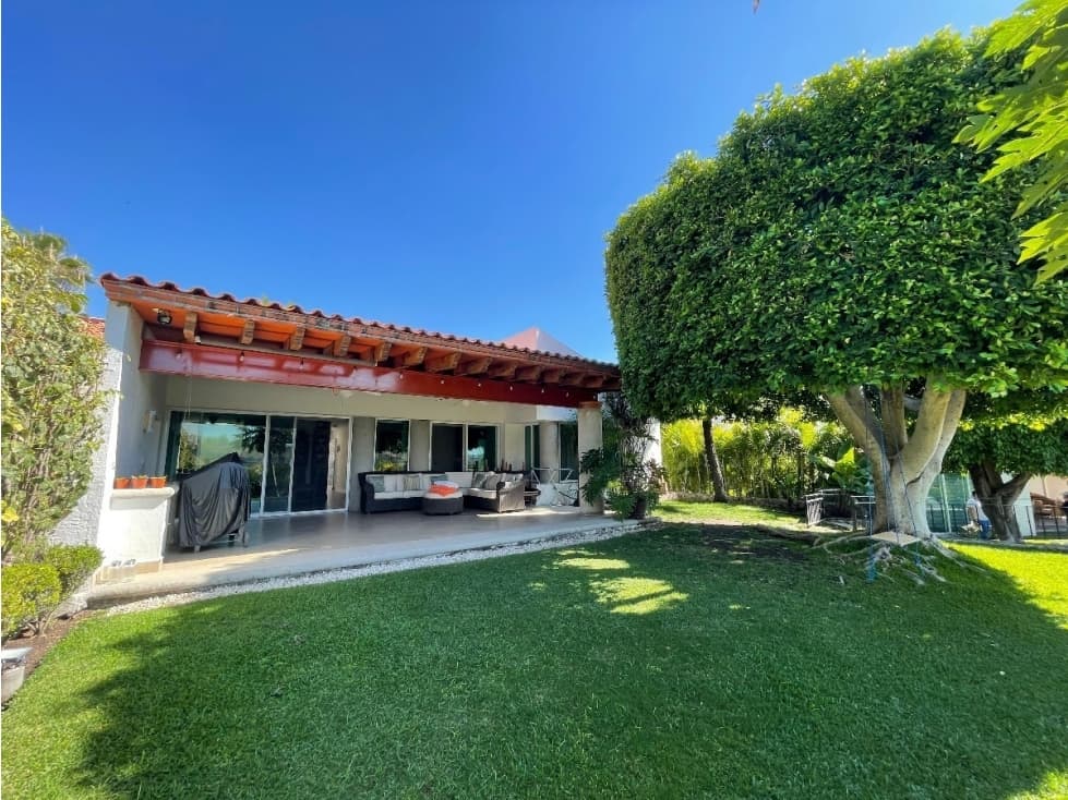 Renta de Casa en Condominio en Colinas de Santa Fe - 1