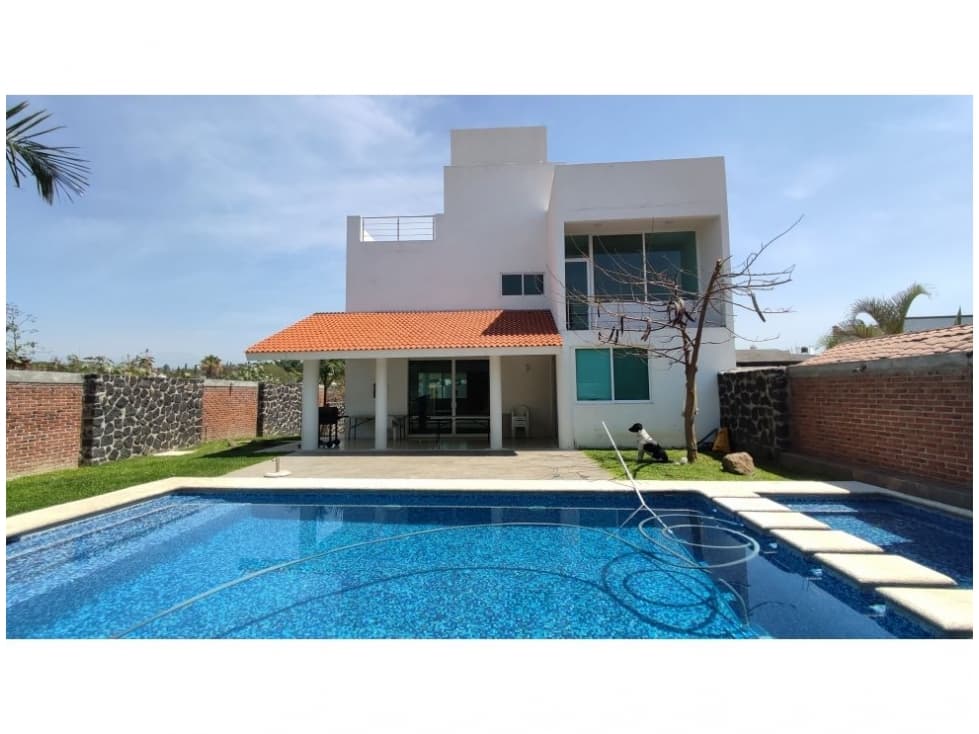 Venta de Casa Sola en Fracc. Las Brisas - 1