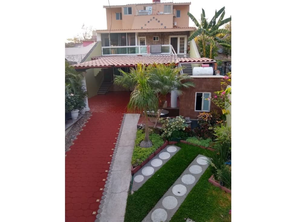 Venta de Casa Sola en La Colonia La Joya - 1