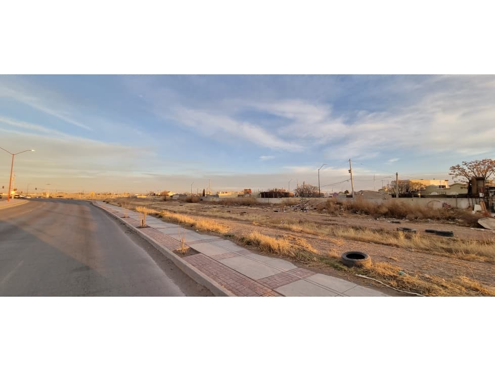 Terreno En Venta sobre Calle Ramon Rayon - 1