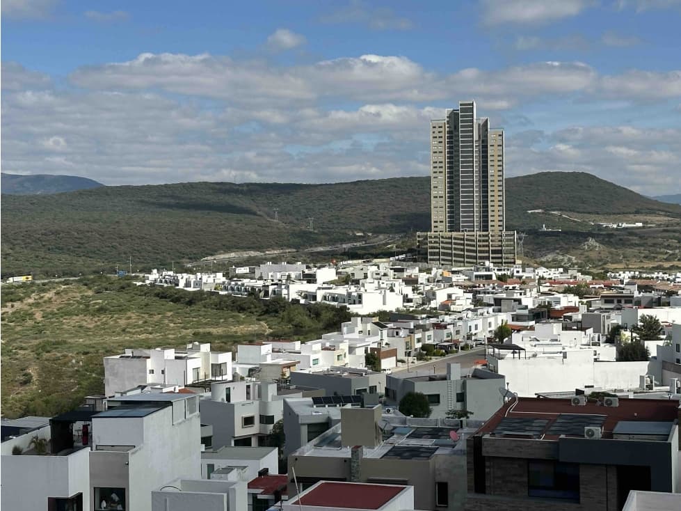 TERRENO EN VENTA CON DESNIVEL,CUMBRES DE LAGO,JURIQUILLA, QRO. - 1