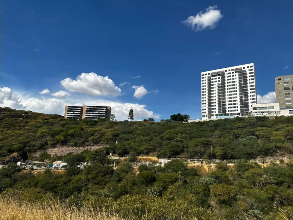 SE VENDE MACROLOTE EN CAÑADAS DEL LAGO CORREGIDORA QRO - 1