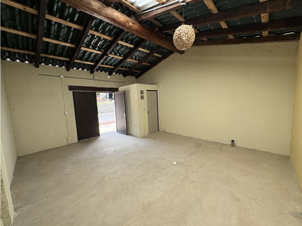 SE RENTA LOCAL COMERCIAL EN SAN MIGUEL DEL MONTE AVENIDA PRINCIPAL - 1