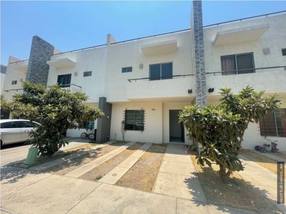 Casa 103 en renta zona Tesistan disponible en Junio - 1
