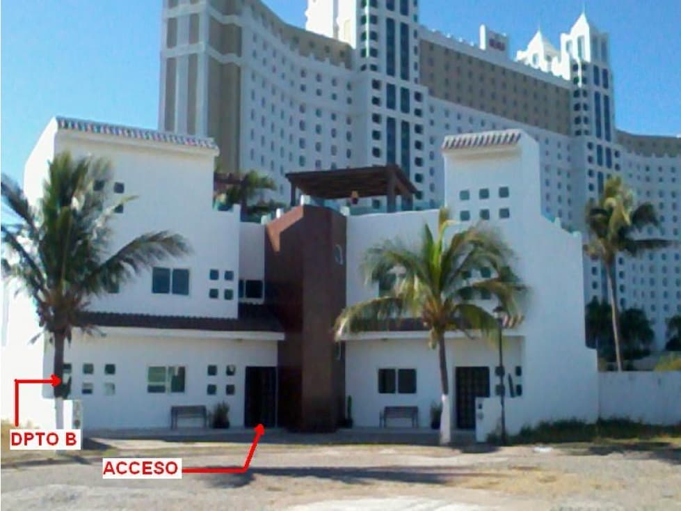 Departamento Amueblado en Venta en Mazatlán, en la Playa - 1