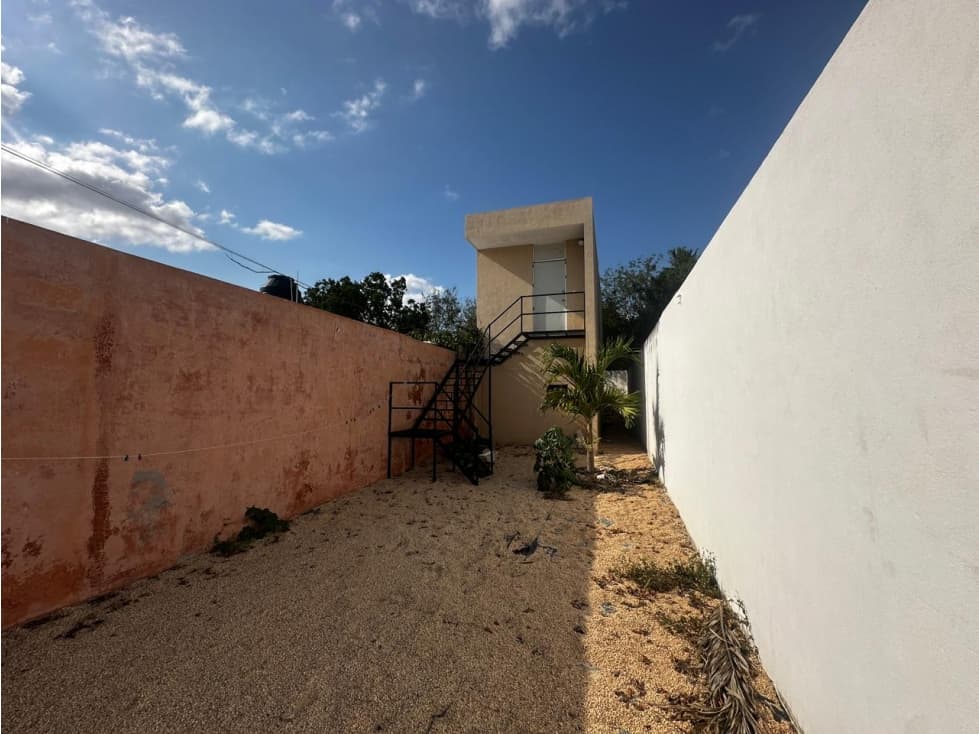 Renta de Estudio Equipado, muy cerca del Aeropuerto y Av. Itzáez - 1